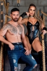 FANTASIA MOTOQUEIRA SELVAGEM BODY SENSUAL COM ILHOS E LUVAS TAM. M Ref.: 02119