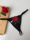 CALCINHA TANGA FIO COM APLIQUE ROSA REGULAGEM BANHO 24K TAM. &Uacute;NICO C&Oacute;D. 8021